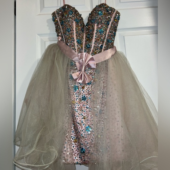 Terani Couture Spaghetti Strap Sequin Prom Dress with Pink Bow - Picture 2 of 8